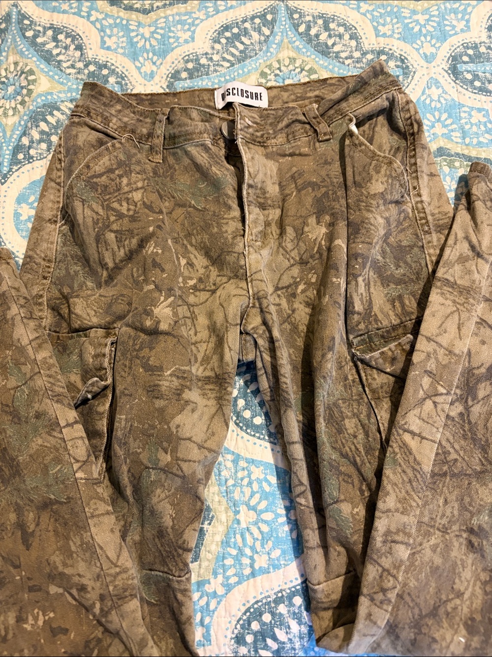 Disclosure Women’s Camo Cargo Jeans - Brown/Green size 1/25